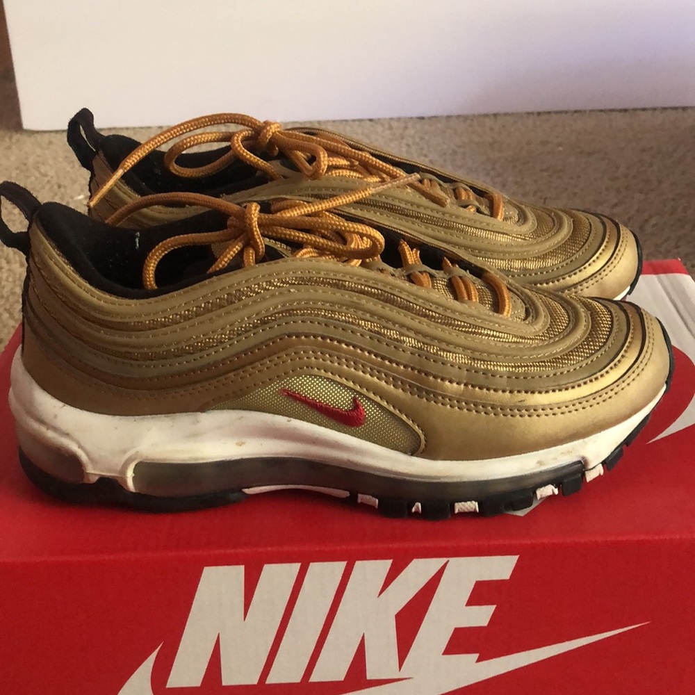 Used - Nike AirMax 07 W Size 6/Y Size 4.5